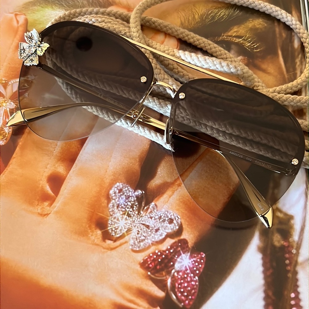 Alexander McQueen sunglasess. NEW! - Picture 3 of 15